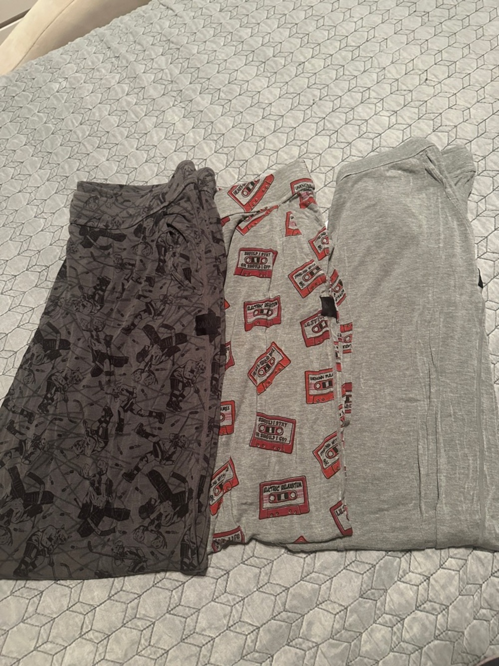Saxx Men's Gray & Red Printed Sweatpants Trio